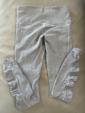 Lululemon Light Gray Herringbone Ruched Lower Leg Leggings